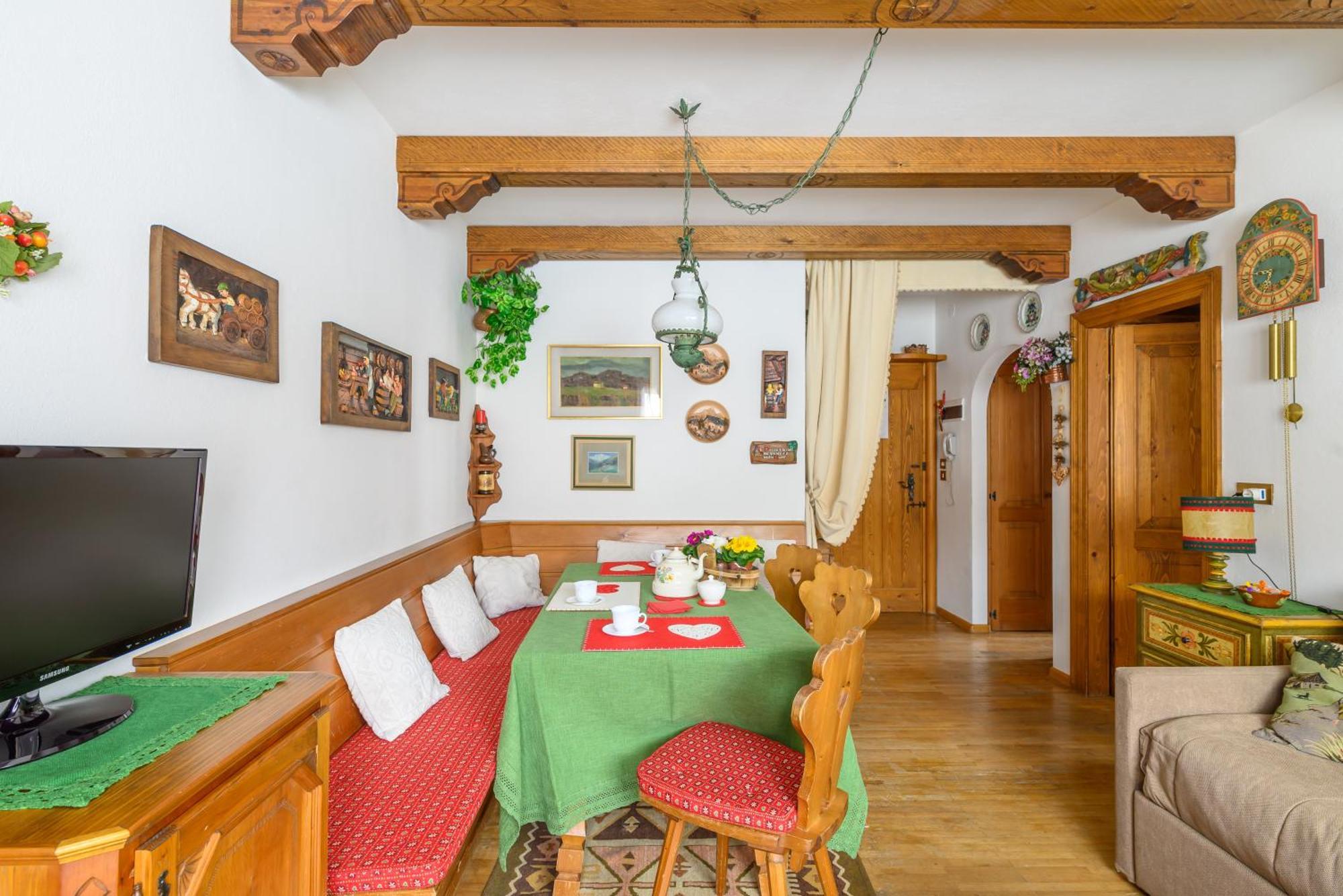 Ca' Dello Scoiattolo Apartman Cortina dʼAmpezzo Kültér fotó